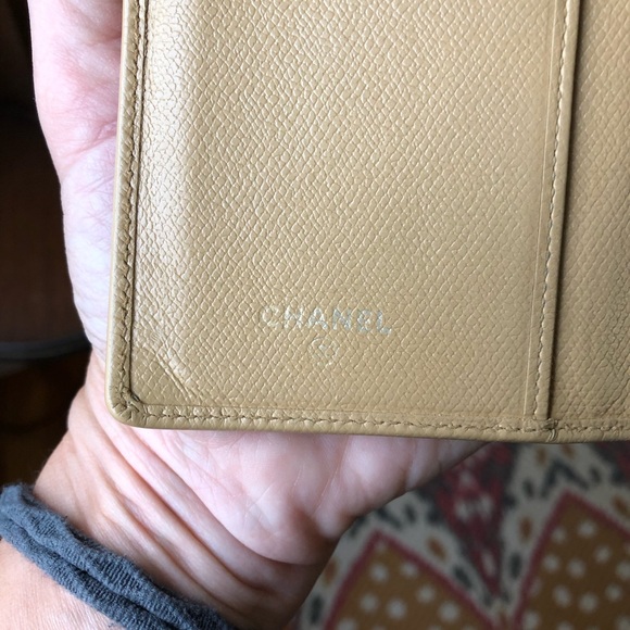 Chanel Bifold Long Caviar Leather Wallet - Picture 11 of 16